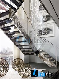 CẦU THANG KÍNH 005