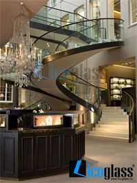 CẦU THANG KÍNH 010